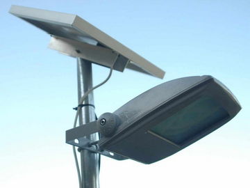 Lumières d'inondation actionnées solaires imperméables de LED extérieures pour le C.C du réverbère 12V