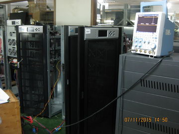 Les séries noires 3 d'E mettent l'alimentation d'énergie non interruptible en ligne d'UPS 15-400kva UPS