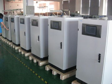Phase UPS en ligne 10KVA 40KVA 60KVA 100KVA 120KVA du centre de traitement des données 3