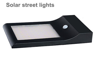 Réverbère actionné solaire de ville de la puissance élevée LED 5 watts avec la puce 80-90lm/W d'Epistar