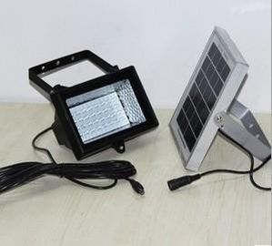 Éclairage extérieur mené solaire rechargeable de sécurité de lumière d'inondation de 10 W dans le réverbère